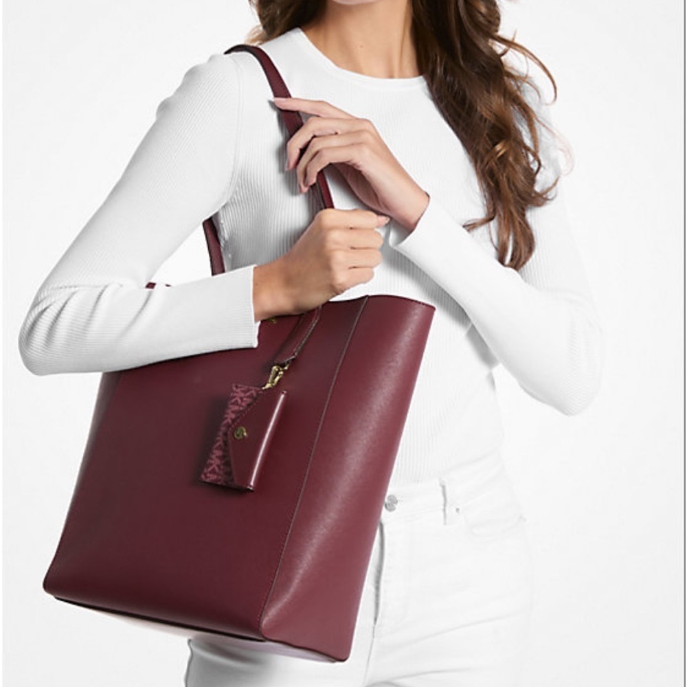 Michael Kors Vincent Large Saffiano Leather Tote Bag With Card Case